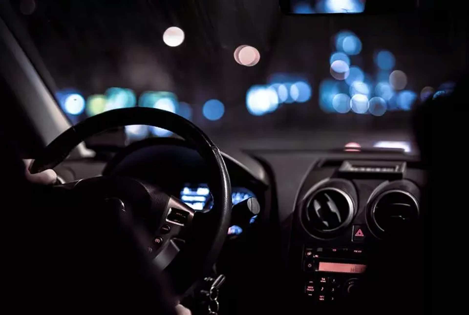 راهنمای رانندگی در شب در 6 گام